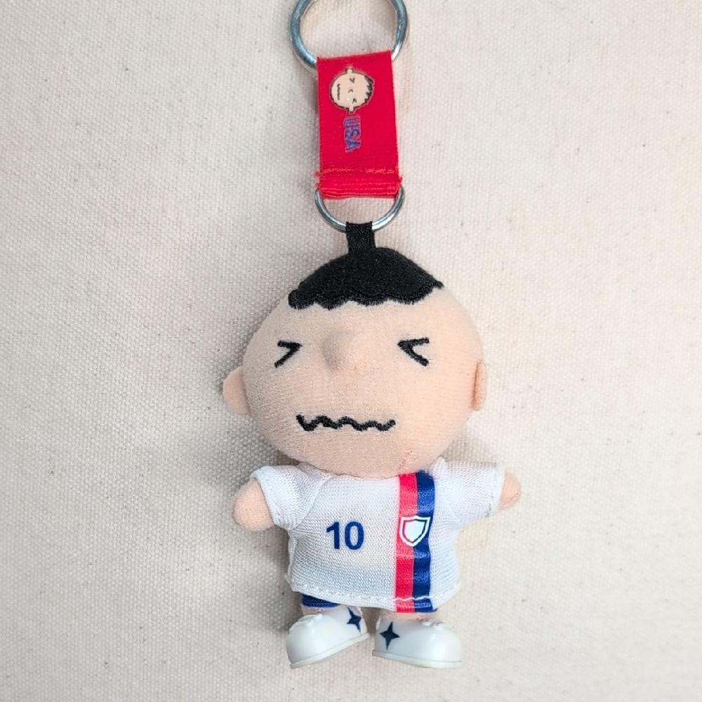 Sanrio x FIFA USA Minna No Tabo #10 Plush Keychain Bag charm